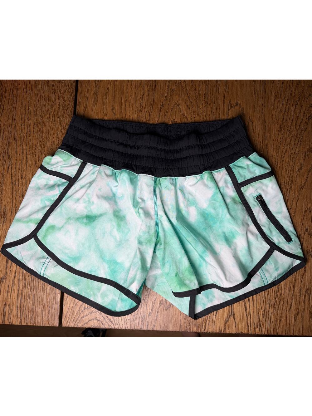 Lululemon Green Tie Dye Shorts Size 8